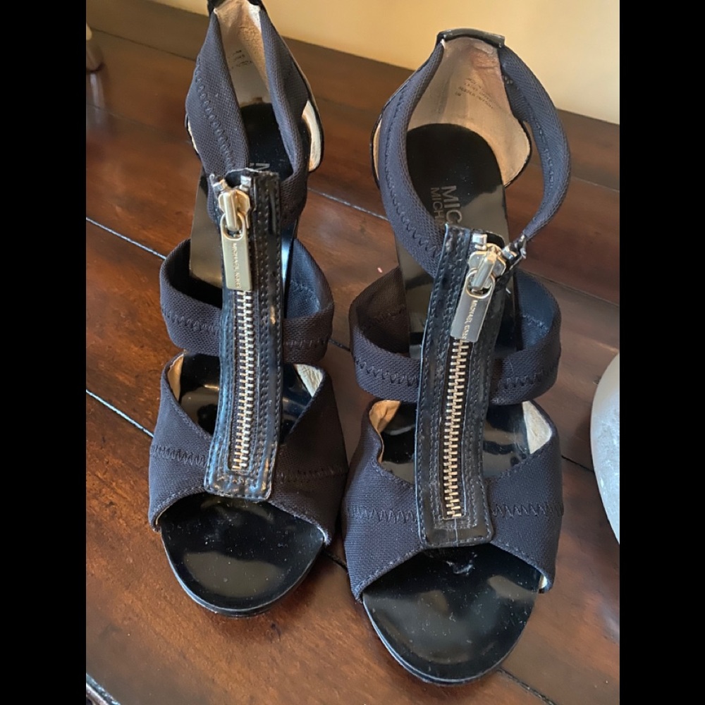 Michael Kors black sandal with front zipper